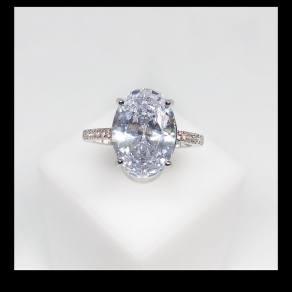 💍💍Exquisite Shiny 5 Karat Oval Cut engagement ring💍💍 - Picture 4 of 16